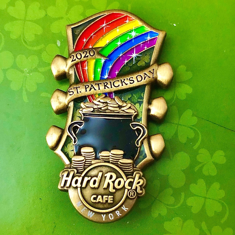 2020 HARD ROCK CAFE NEW YORK 3D ST. PATRICK’S DAY RAINBOW GUITAR HEADSTOCK PIN